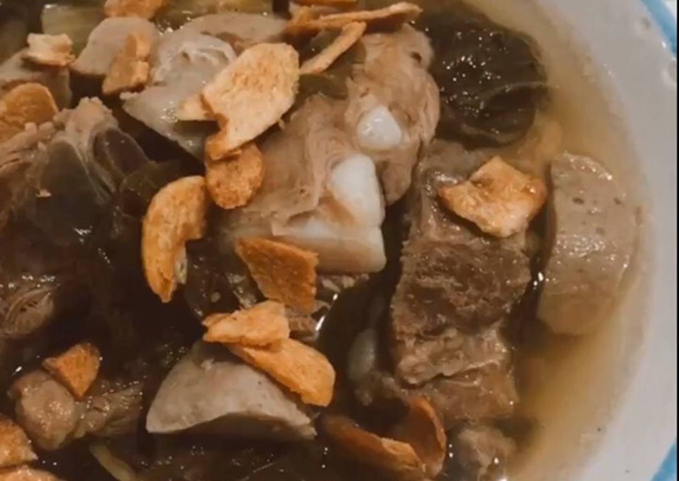 Bakut sayur asin