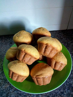 A picture of Lemon Muffins.