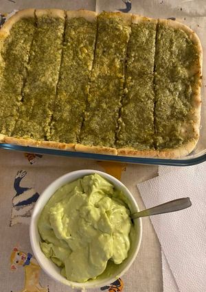 Φωτογραφία της συνταγής Σκορδόψωμο με ντιπ από αβοκάντο!!! 🧄🥖🍞🧄