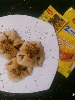 મેગી પાસૅલ (Maggi Parcel Recipe In Gujarati) રેસીપી મુખ્ય ફોટો