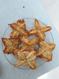 A picture of Flower samosa.