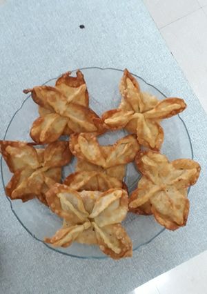 A picture of Flower samosa.