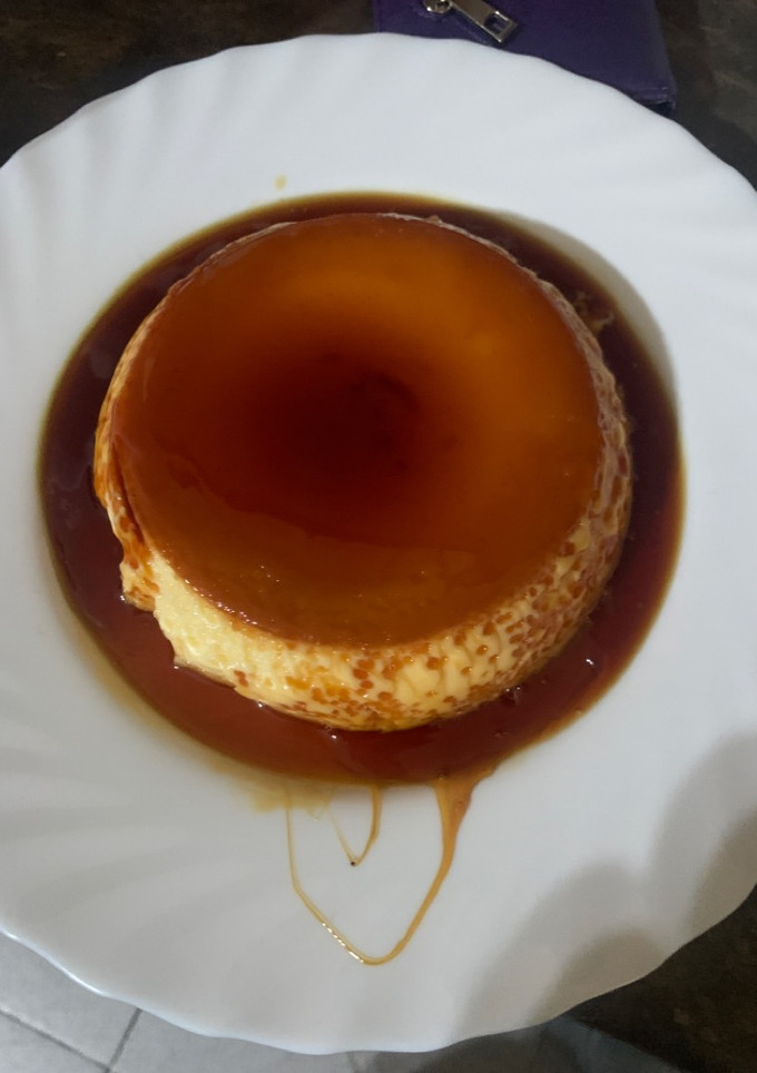 Una foto de Flan de leche condensada al baño maría