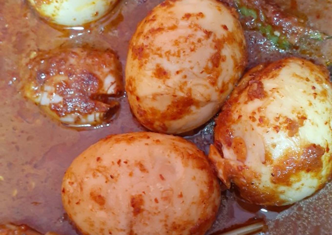 Sambalado telur buat nasi kuning praktis