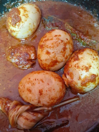 Langkah Gampang Membuat Resep  Sambalado telur buat nasi kuning praktis yang Menggugah Selera, Lezat Sekali