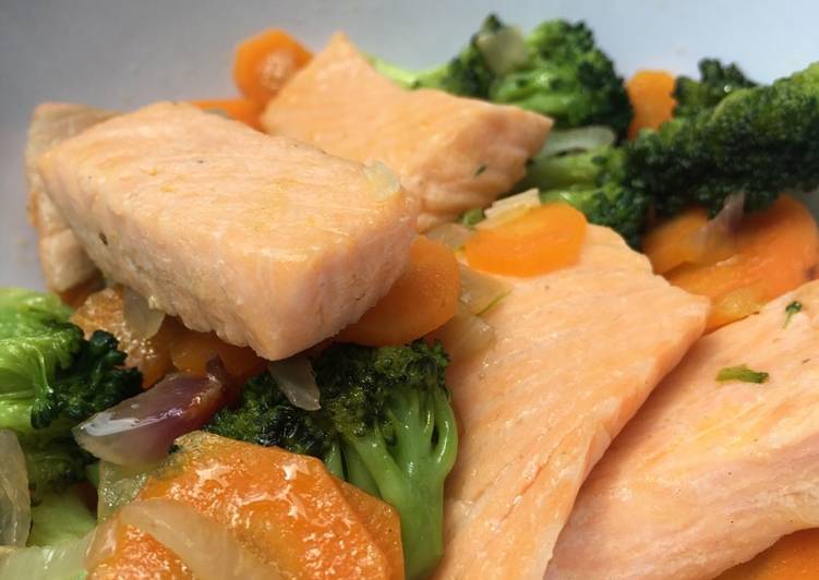  Resep  Sayur Capcay  Salmon MPASI  1Y oleh Ghea Aulia Cookpad