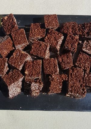 Una foto de Turrón de chocolate con amaranto y almendras