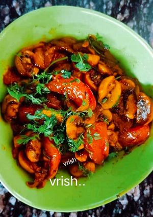 🍄 मश्रुम बटर मसाला 🍄 रेसिपी चे मुख्य फोटो 