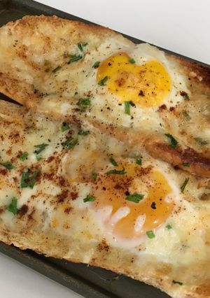Foto resep Bread Eggs & Cheesy Breakfast