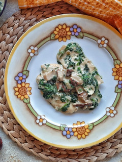Foto di Pollo ai funghi porcini e spinaci
