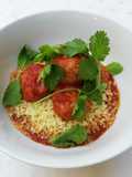 Cuscús picante con albóndigas