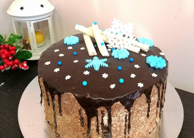 Печеночный торт – любимое праздничное блюдо: как приготовить его на Новый год. Читайте на thebestterrier.ru