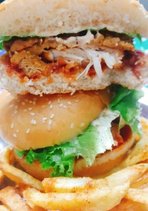 A picture of Zinger Burger #ramadankitayari.