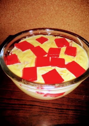 A picture of Vanilla jelly custard.