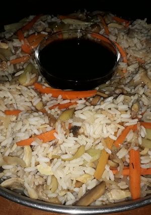 Una foto de Arroz cantones 🍲....🇸🇻