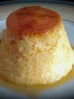 Una foto de Flan de huevo sin gluten hecho en freidora de aire