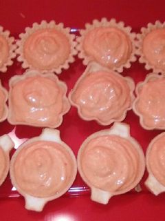 Una foto de Tartaletas de crema de pimiento y atún