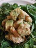 Aguacate relleno de camarones
