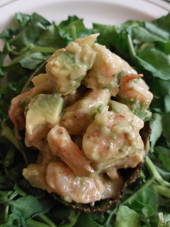 Una foto de Aguacate relleno de camarones
