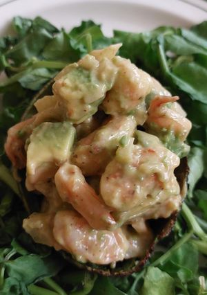 Una foto de Aguacate relleno de camarones
