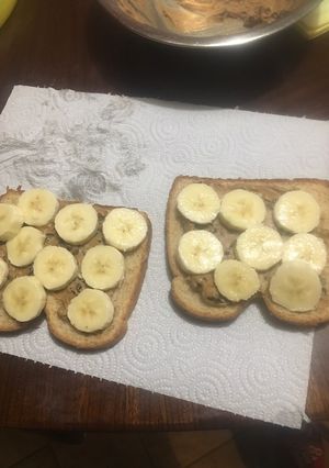 A picture of Chocolate chip,pb & banana sandwiches.