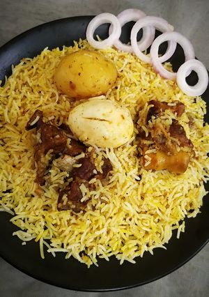 মটন বিরিয়ানী (mutton biriyani recipe in Bengali) রেসিপির প্রধান ছবি