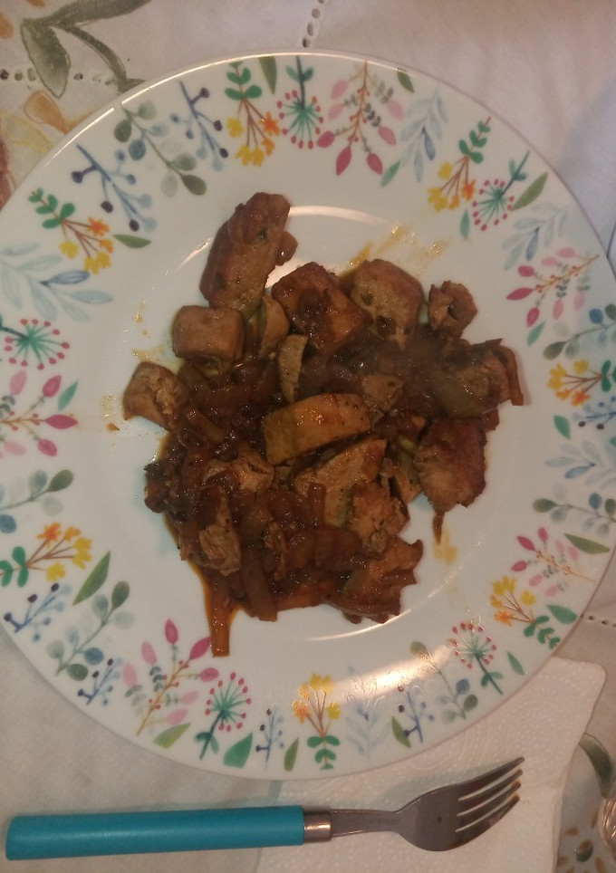 Una foto de Atún encebollado