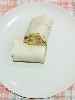 Una foto de Rollitos de salmón ahumado y queso crema