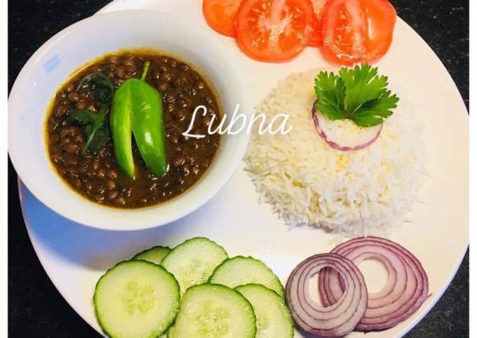 Whole black lentil (Sabut masoor ki daal):