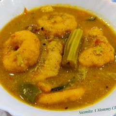 Sambar vada A picture of Sambar vada.