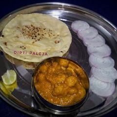 A picture of Tandoori Roti.