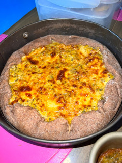 Una foto de Tarta de calabacín, puerro y cebolla con masa integral