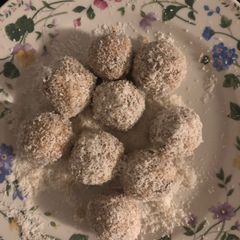 A picture of Protein ball Snack.