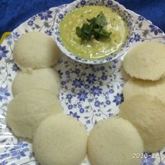 Rawa idli A picture of Rawa idli.