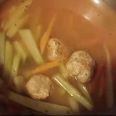 Una foto de Caldo de Albóndigas