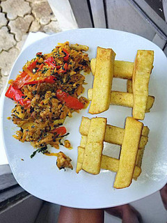 A picture of Yam Fries with Shredded Chicken Veggies.