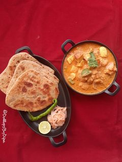 A picture of Paneer tikka masala.
