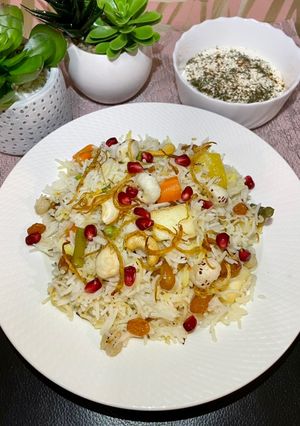 A picture of Navratan Pulav.