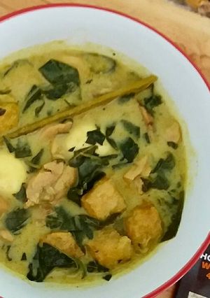 Foto resep Opor Ayam Komplit
