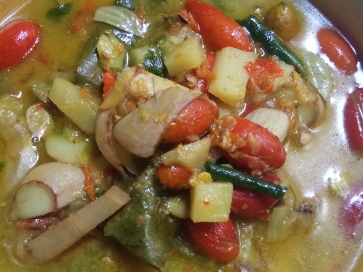 Resep Lodeh warna warni (mlinjo. Kacang panjang. Nangka muda.kentang), Enak