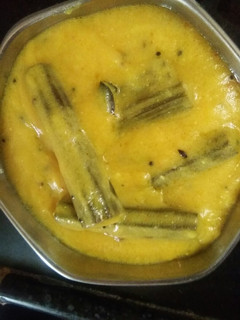 સરગવા ની કઢી (Saragva Shing Kadhi Recipe In Gujarati) રેસીપી મુખ્ય ફોટો