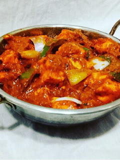 कढई पनीर (kadai paneer recipe in marathi) रेसिपी चे मुख्य फोटो