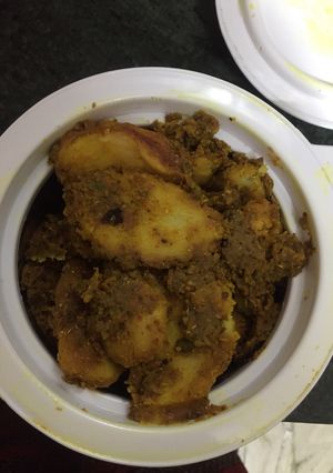 A picture of Restaurant style masala arbi.