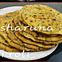 A picture of Missi Roti.