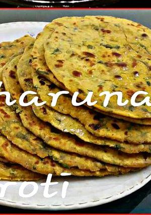 A picture of Missi Roti.
