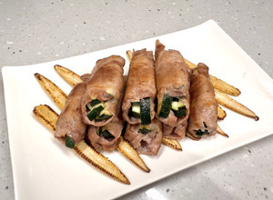 香煎櫛瓜豬肉捲 的食譜成品照片
