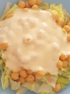 Una foto de Ensalada de garbanzos