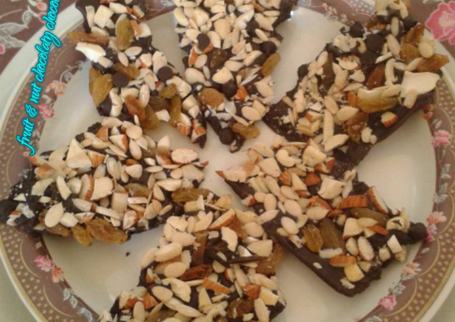 Fruit And Nut Chocolaty Chocolate Chikki Recipe By Avni Arora Cookpad