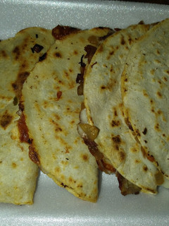 Una foto de Quesadillas de marlin o atún ahumado