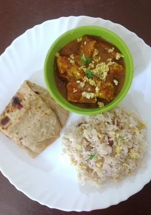 पनीर फ्राई राइस पराठा (paneer fry rice paratha recipe in Hindi) रेसिपी मुख्य फोटो